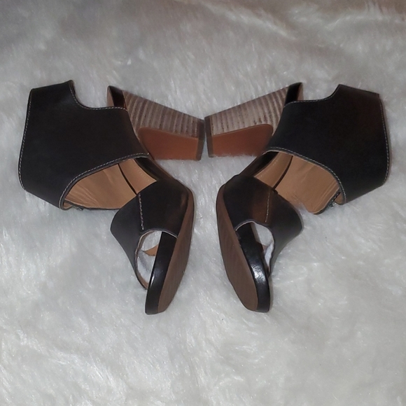 Clarks Shoes - Clarks S. 9 Femmes Heels  Black With Brown Heels